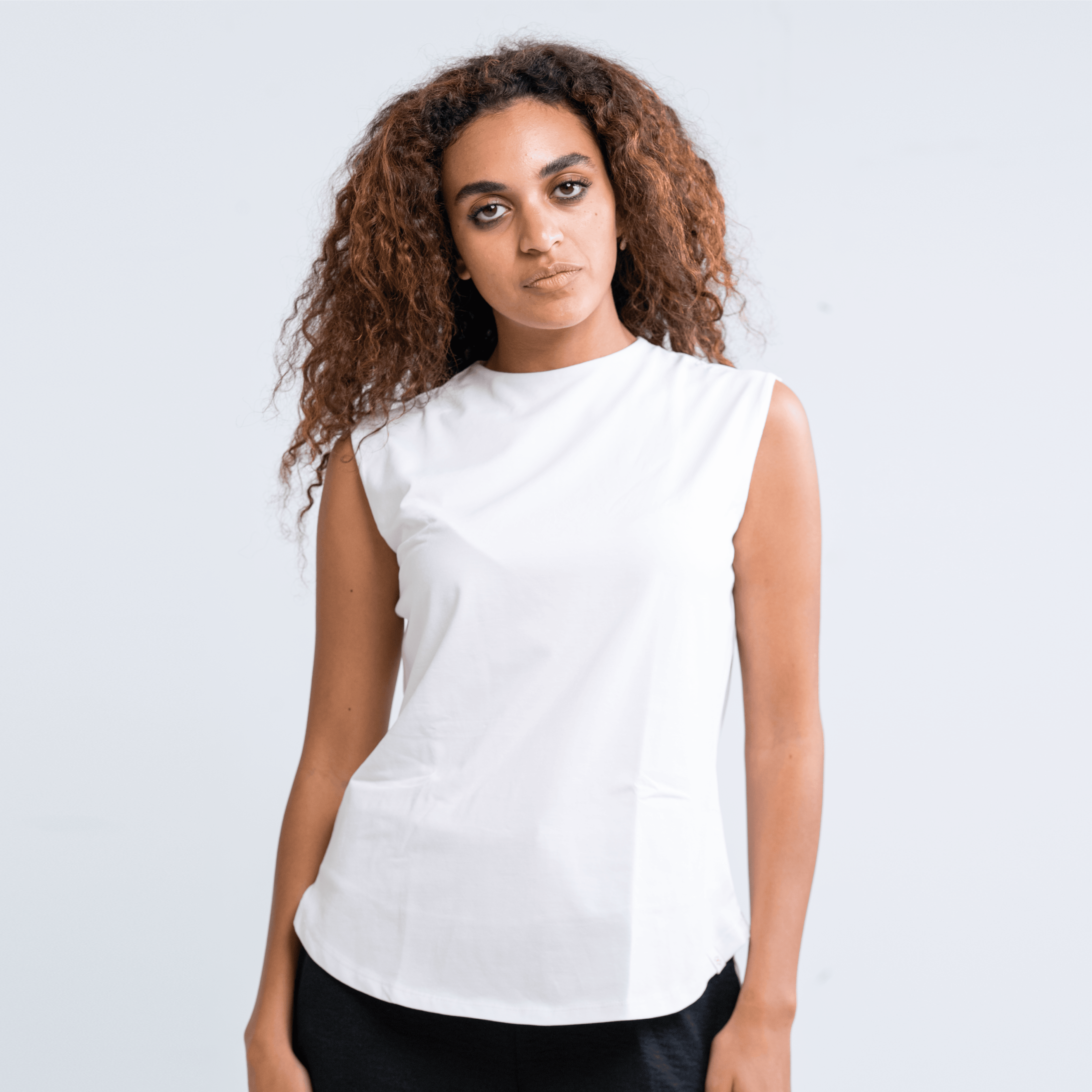 DOUBLE LAYER SHORT FIT SLEEVELESS BASIC T-SHIRT Round - Breathe