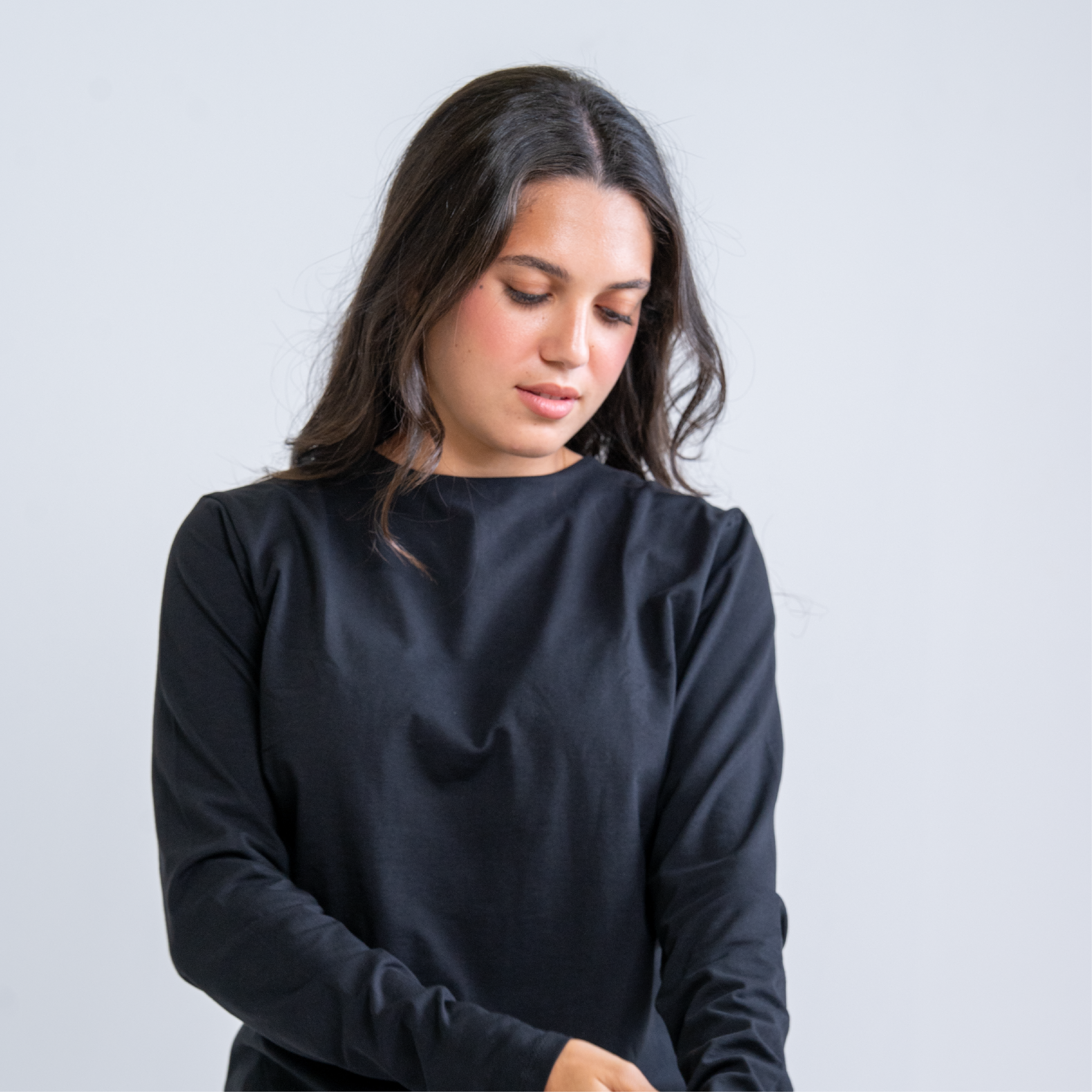 DOUBLE LAYER SHORT FIT LONG SLEEVES BASIC T-SHIRT Round